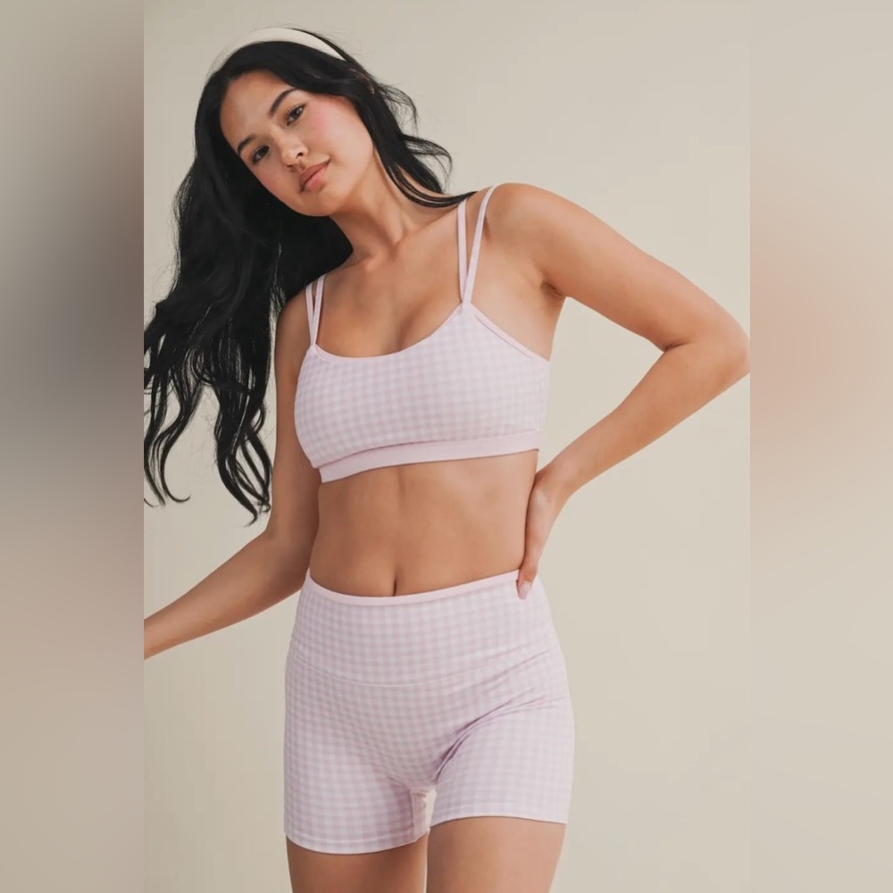 🆕💝PINK GINGHAM SPORTS BRA
